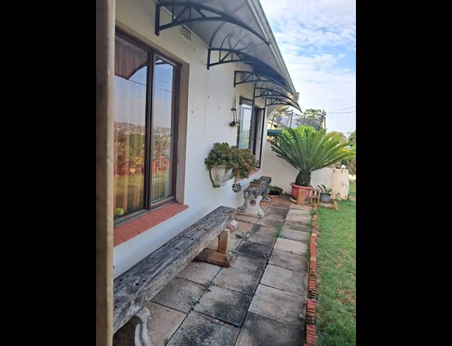 4 BEDROOM HOUSE FOR SALE IN BLUFF